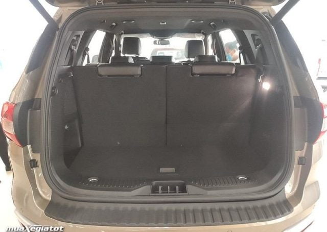 cop-xe-ford-everest-2021-titanium-4wd-at-bi-turbo-muaxegiatot-vn